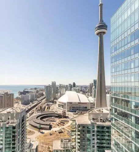 Elegant Waterfront Downtown Toronto / Unobstructed Cn Tower View