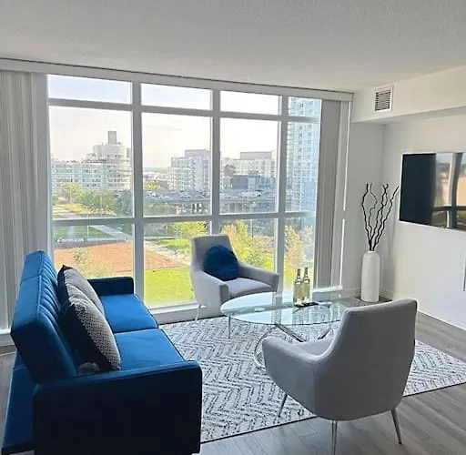 Modern Condos By Cn Tower With Parking