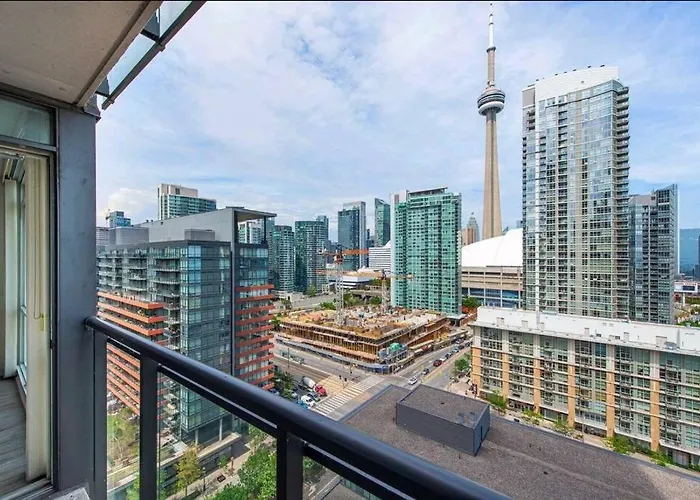 Unobstructed Cn Tower View In Every Room With Balcony & Parking