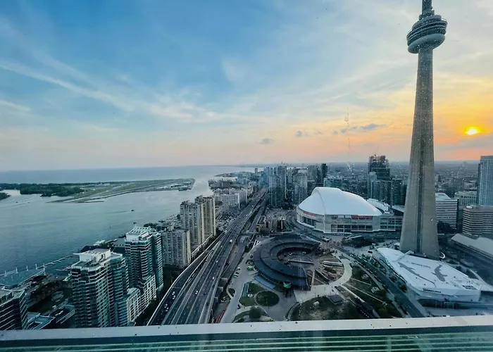 Comfort Opulence Suites 3 Bedroom Suite With Panoramic Cn Tower Lake View