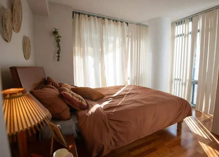Cozy Suite In Heart Of Downtown Toronto G3