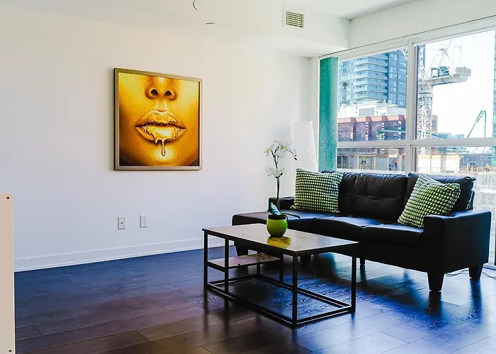 Peter Pan\'S Hideaway 2Br In Central Toronto