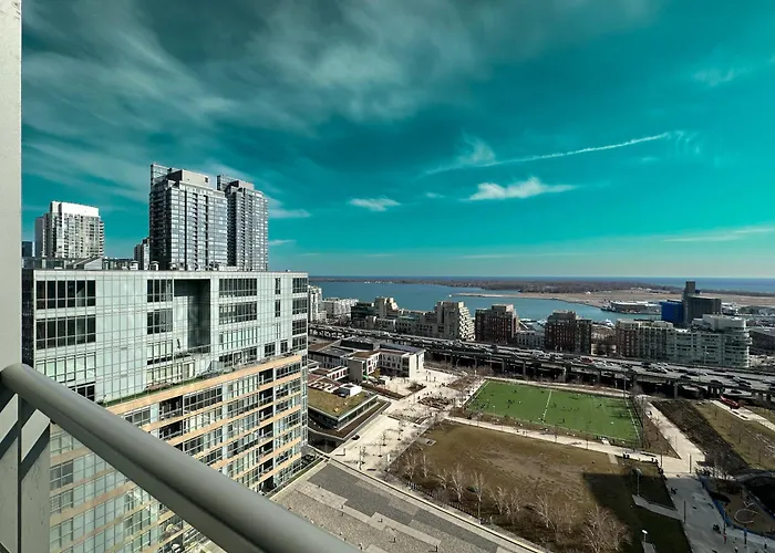 Comfortable Suites Near Rogers Centre Cn Tower & Free Parking