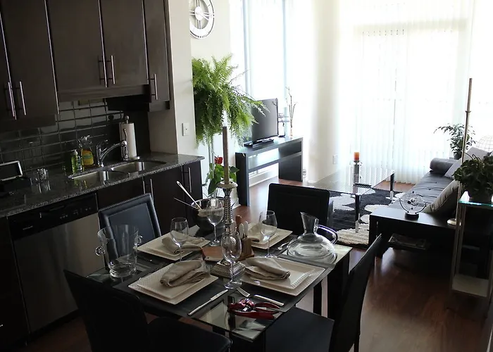 Luxury Condo - Heart Of Downtown