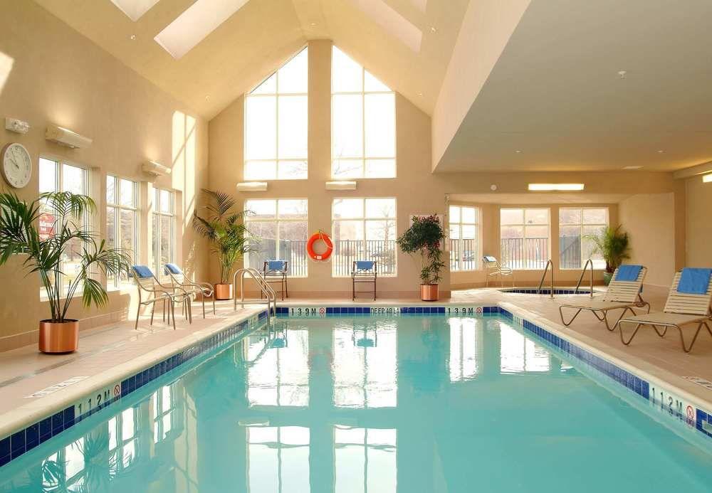 By Marriott Airport 3* Toronto