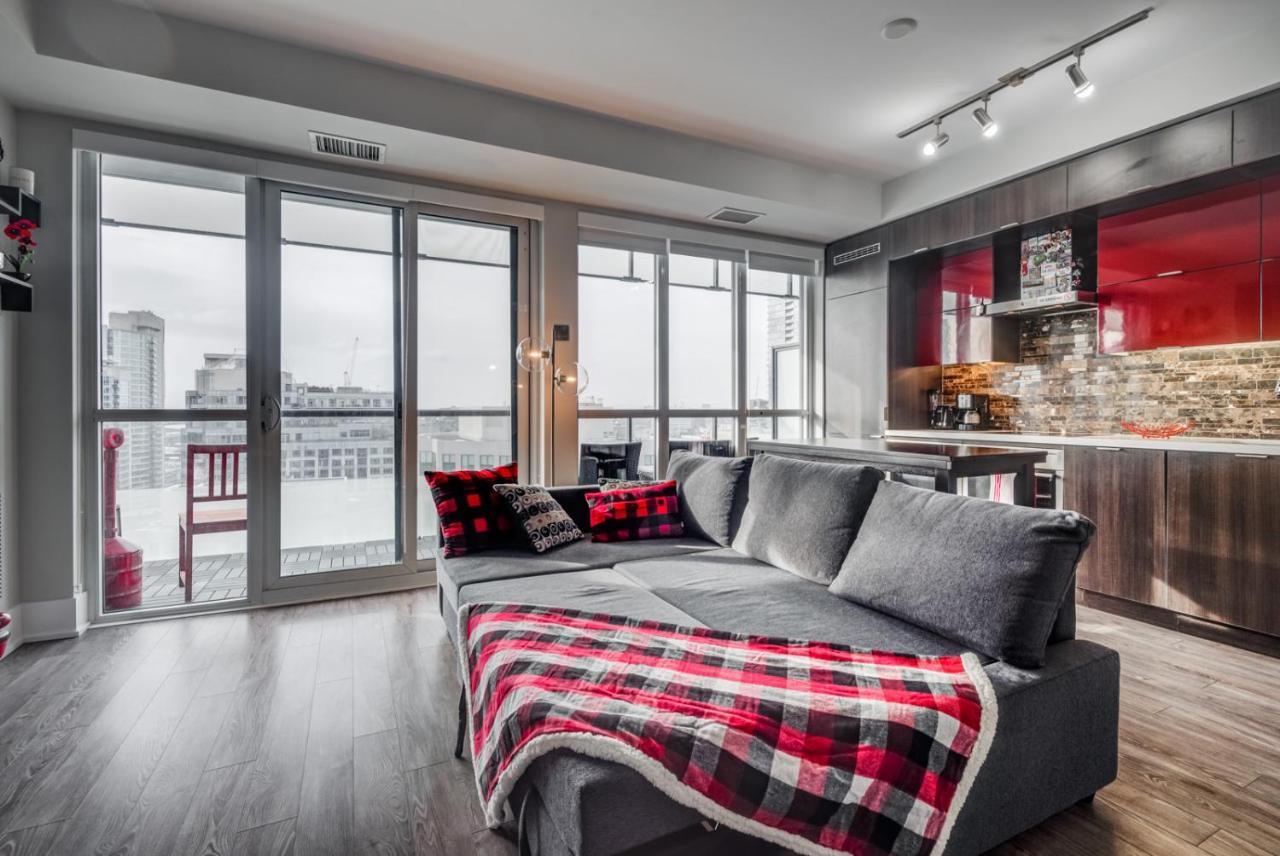 Luxury Adventure Cn Tower/mtcc/scotiabank Arena *