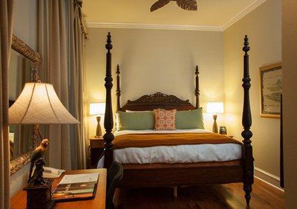 The Saint Hotel, Ascend Collection Hotel Toronto