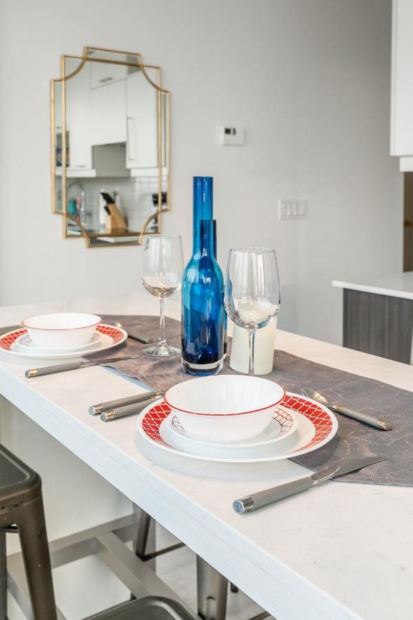 Luxury 2 Bedroom In The Heart Of Entertainment District W/ Cn Tower View Apartment