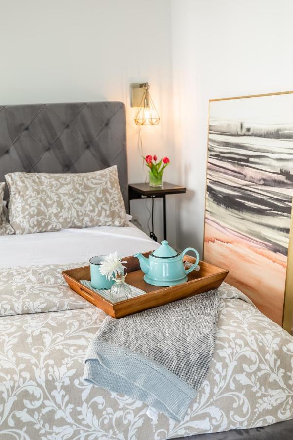 Luxury 2 Bedroom In The Heart Of Entertainment District W/ Cn Tower View Apartment