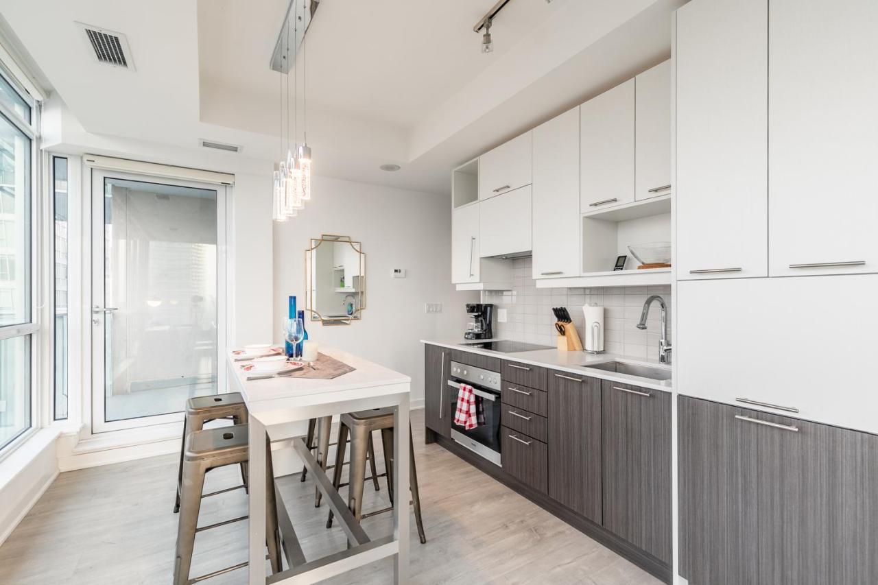 Luxury 2 Bedroom In The Heart Of Entertainment District W/ Cn Tower View Apartment *
