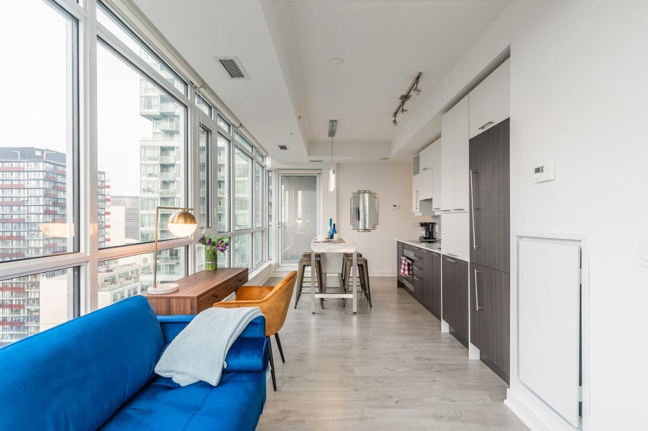 Luxury 2 Bedroom In The Heart Of Entertainment District W/ Cn Tower View Apartment Toronto