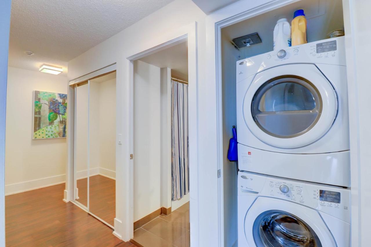 Planurstay - 2br & 2bth At 300 Front Street West Apartment