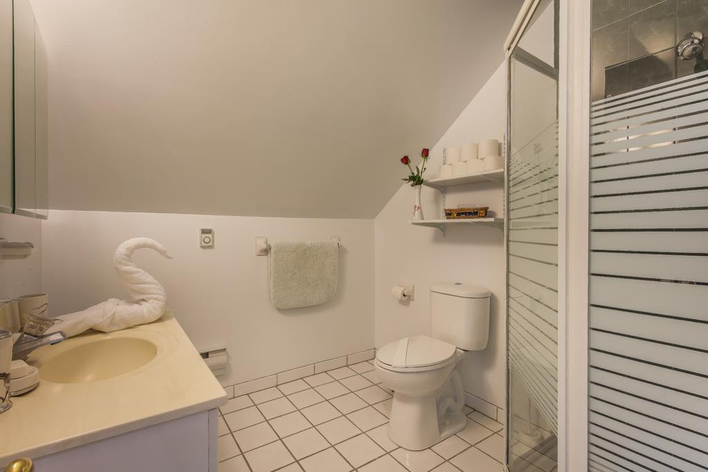 Rose Garden Bed & Breakfast 3*