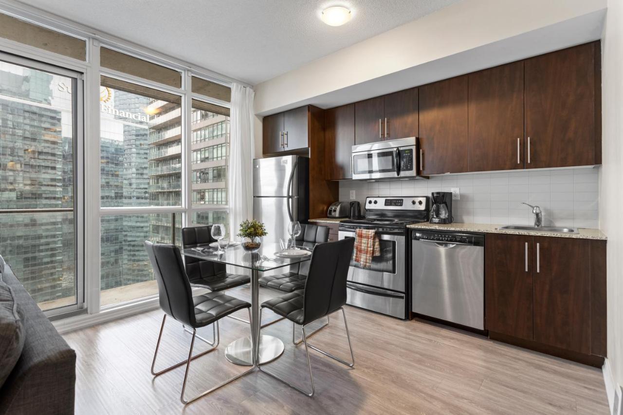 Apartment Luxury Fully Furnished Suite In Downtown Toronto - Maple Leaf Square Toronto