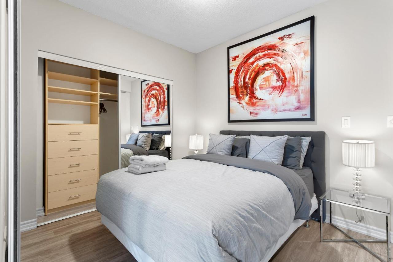 Luxury Fully Furnished Suite In Downtown Toronto - Maple Leaf Square Apartment