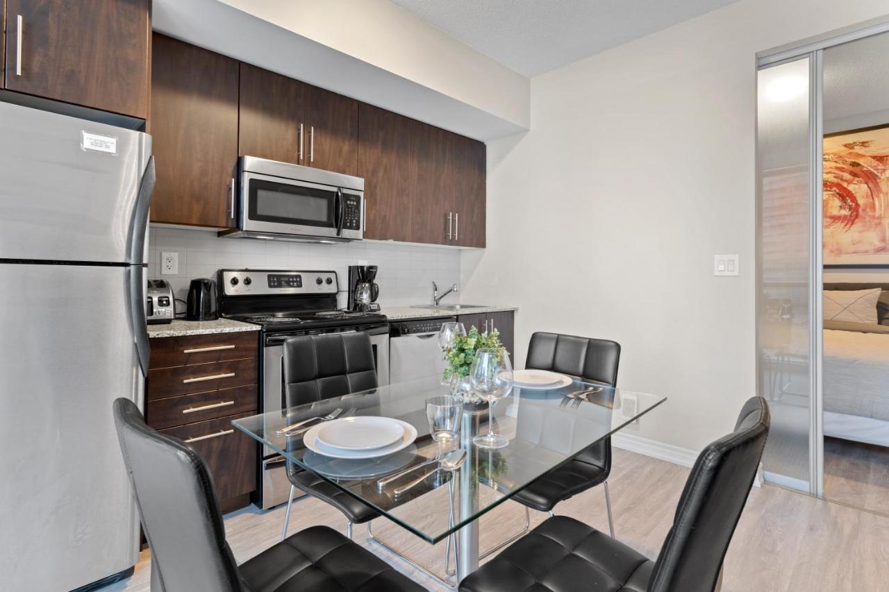 Luxury Fully Furnished Suite In Downtown Toronto - Maple Leaf Square Toronto