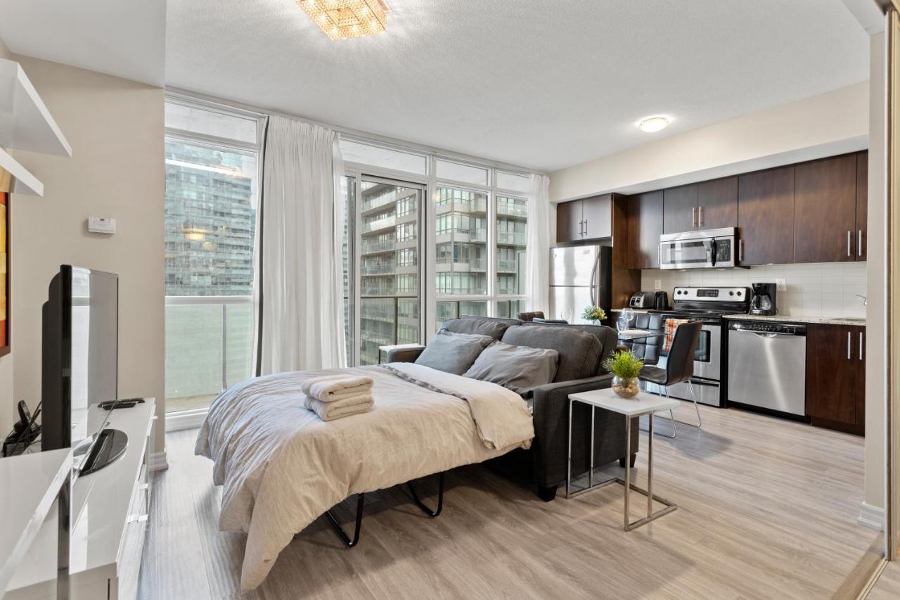 Luxury Fully Furnished Suite In Downtown Toronto - Maple Leaf Square Apartment