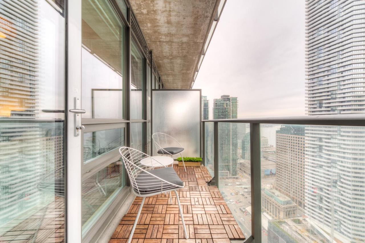 Stylish Newly Furnished With Beautiful View * Toronto
