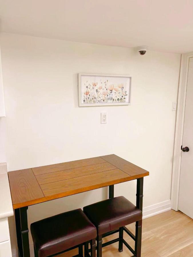 The Leaside Garden Guest house Toronto