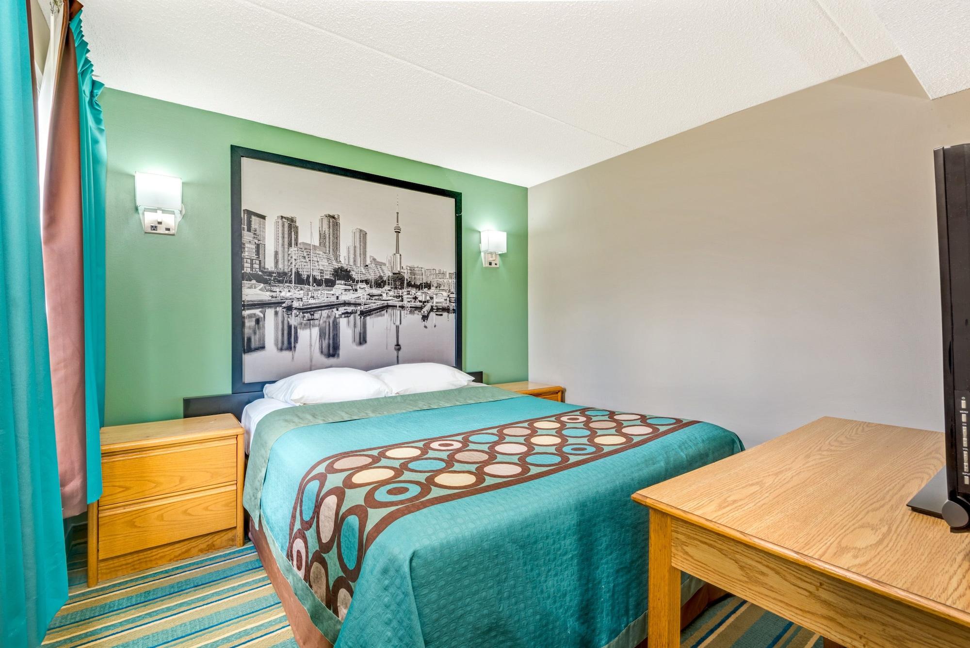 Super 8 By Wyndham East On Hotel 2*