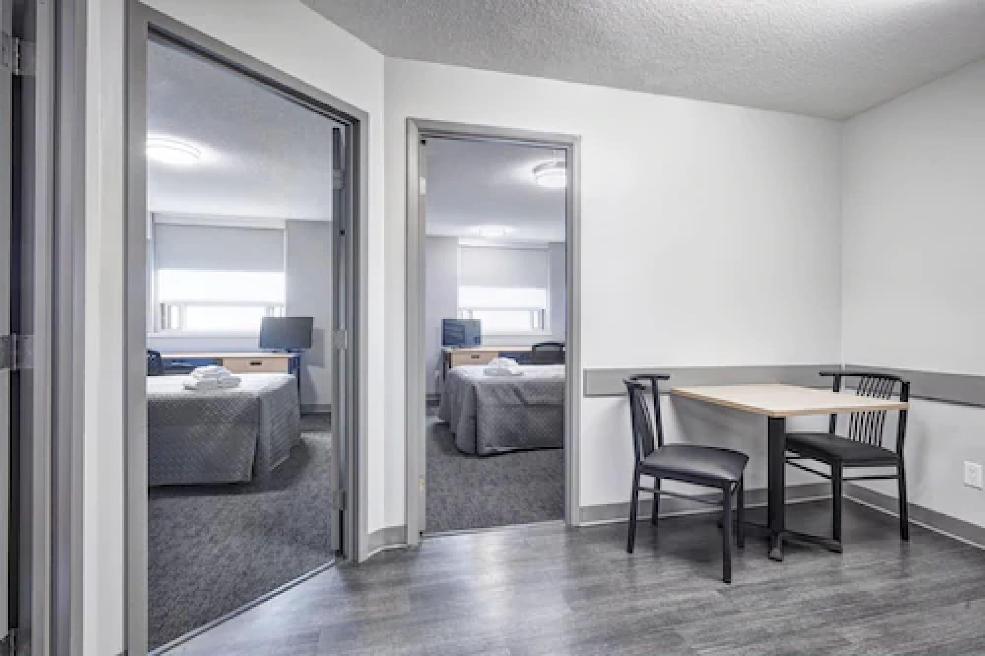 Apartment & Conference Centre - *