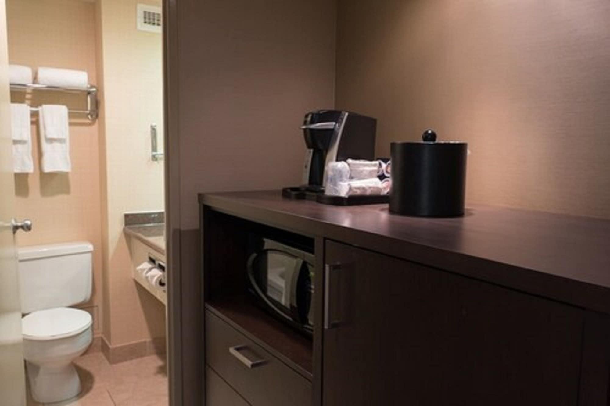 The Roehampton Hotel Toronto