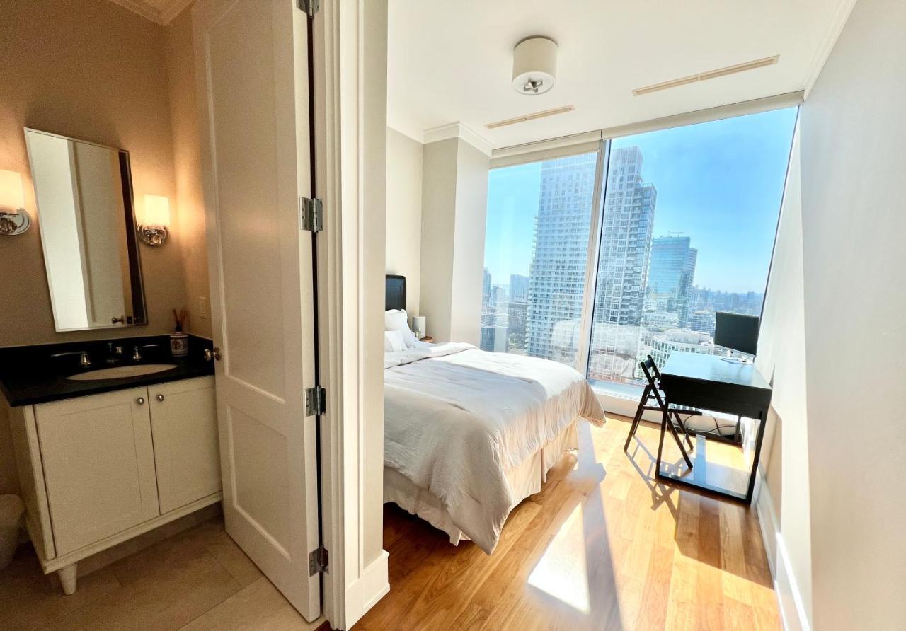 Bed & Breakfast Luxury Hotel Residences Toronto