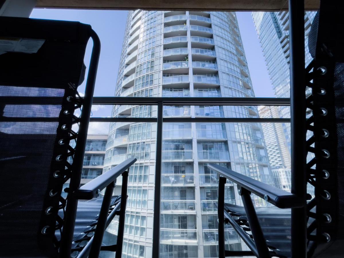 Downtown 2bed Free Parking