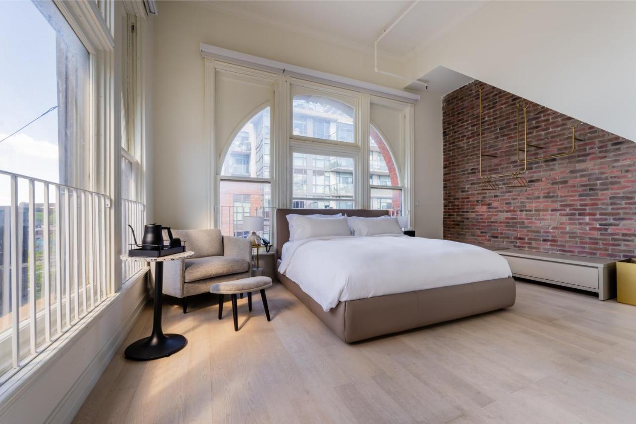 Hotel Gladstone House