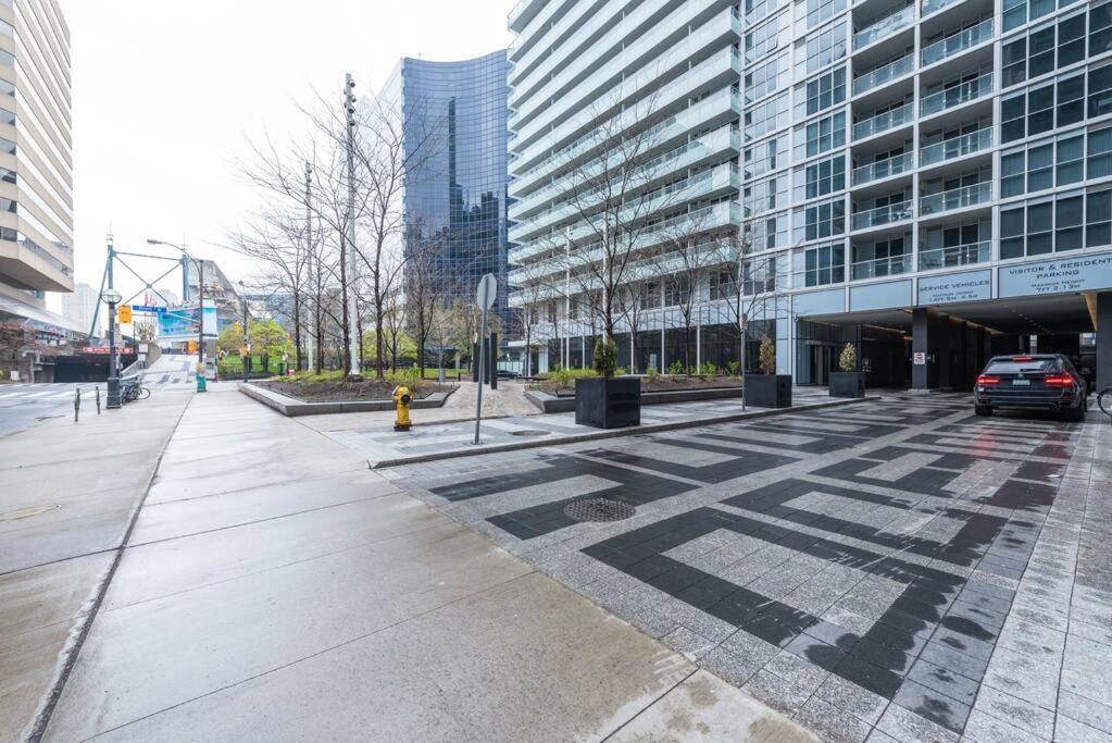 Planurstay - 2br & 2bth 300 Front Street West