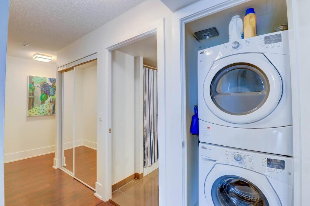 Planurstay - 2br & 2bth 300 Front Street West