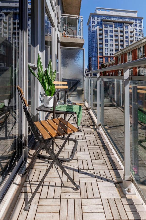 Apartment 2 Storey Creative Downtown West Loft