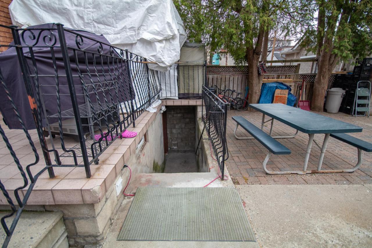 Apartment Very Cozy & Comfortable In Downtown Great Value! Toronto