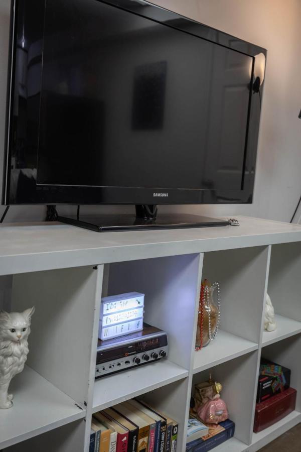 Cute 2-bedroom Caverna Toronto