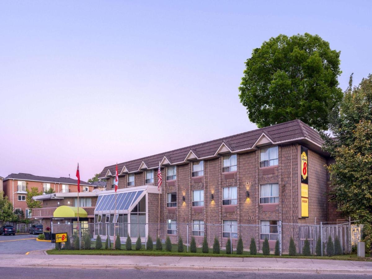 Super 8 By Wyndham East On Hotel Toronto
