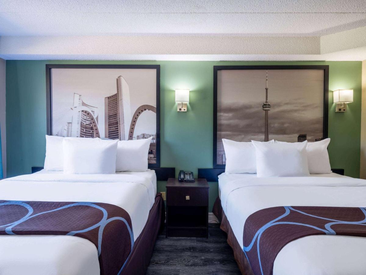 Super 8 By Wyndham East On 2* Toronto