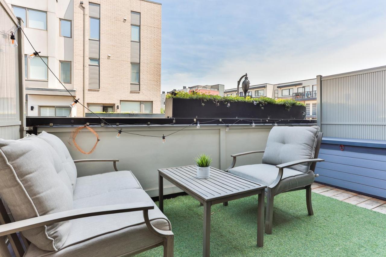 Holiday home 3bdr Townhouse In Downsview Park - Free Parking - 25 Min To Downtown *