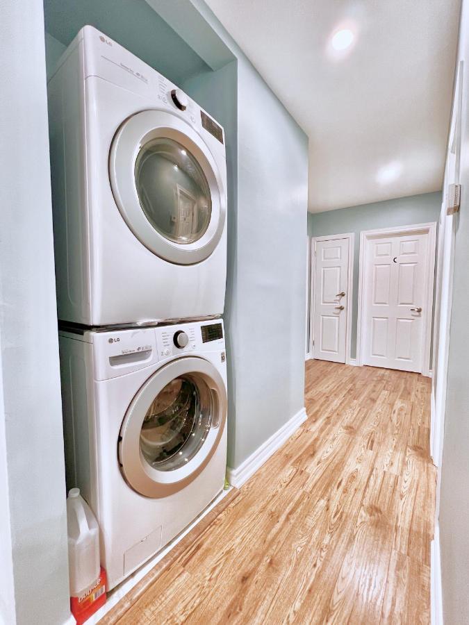 Homestay Newly Renovated Detached Near Finch Subway Station Toronto