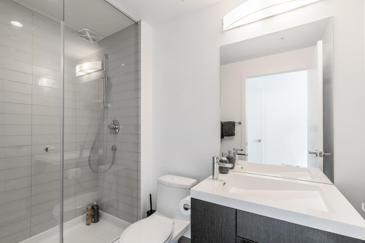 Luxury 2 Bedroom In The Heart Of Entertainment District W/ Cn Tower View * Toronto