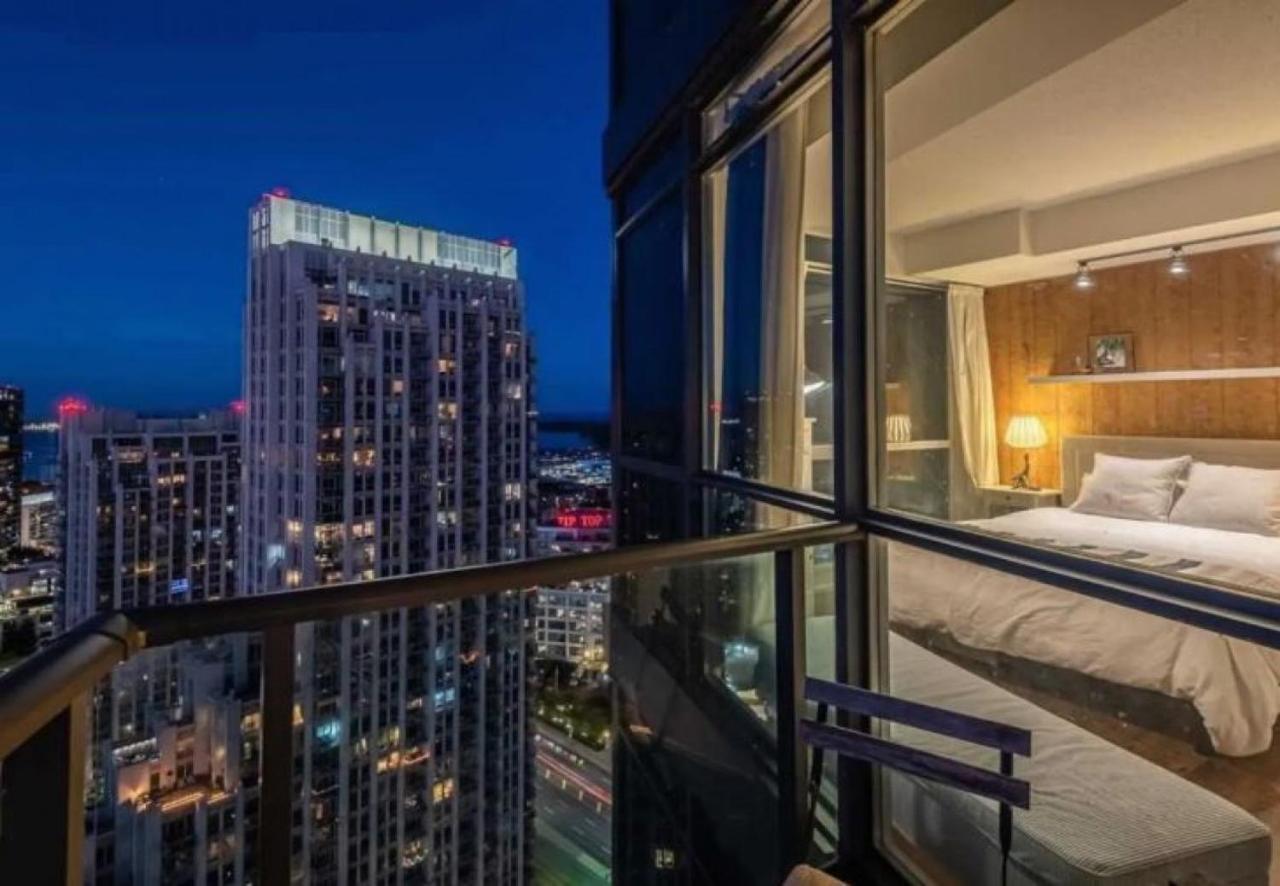 Executive Downtown With Skyline View Apartment Toronto