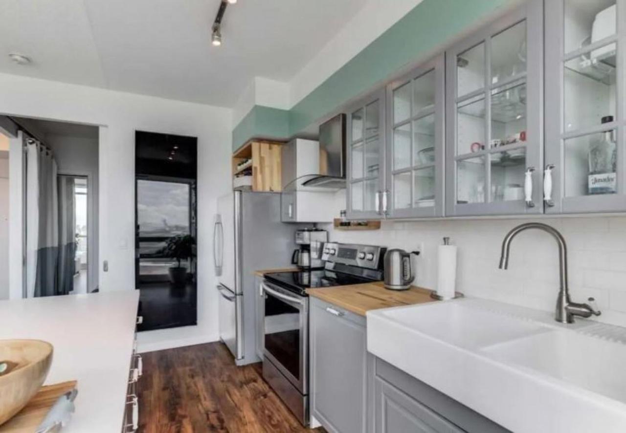 Executive Downtown With Skyline View Apartment Toronto