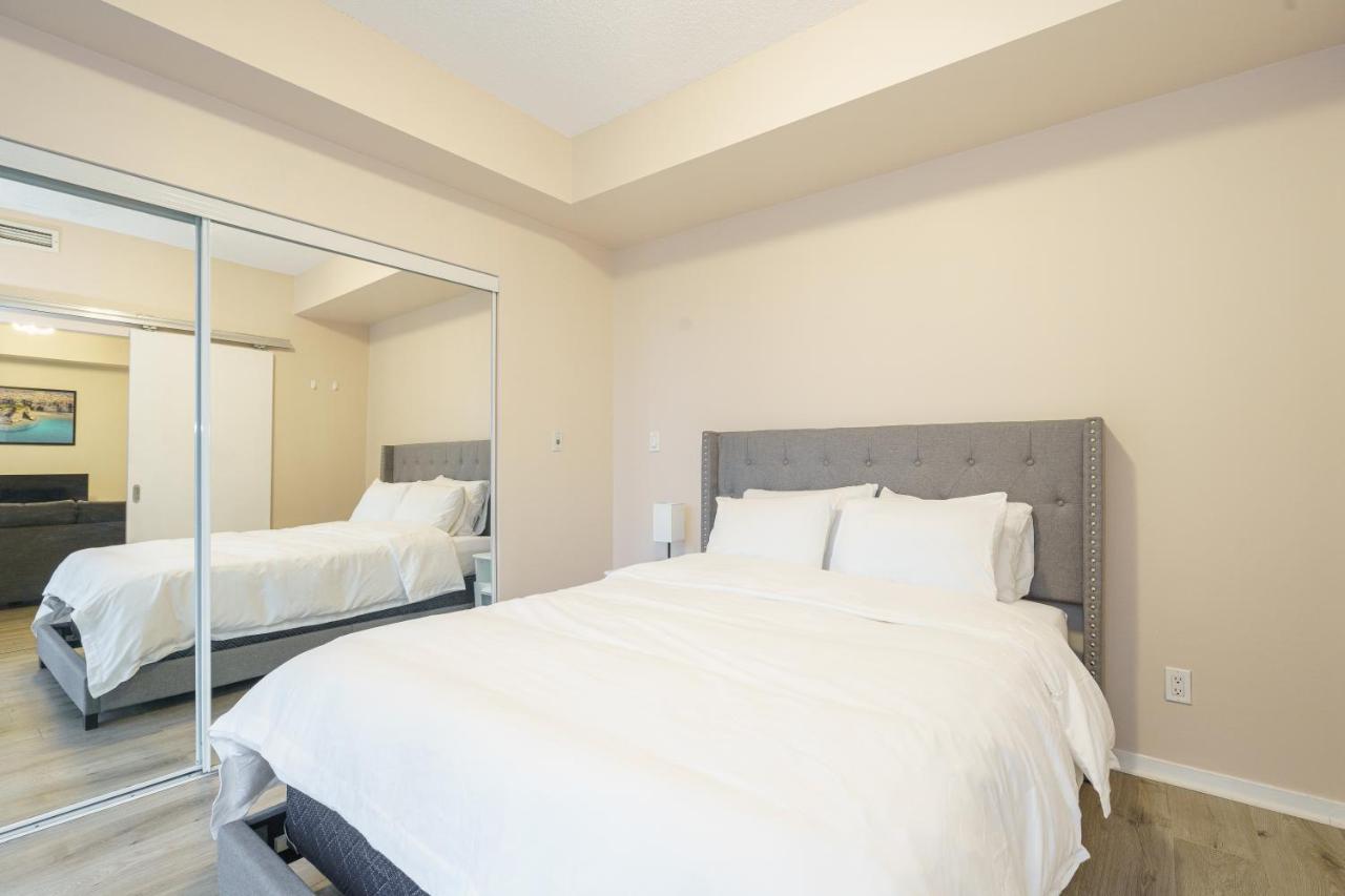 Apartment Spectacular 2bdrm In Maple Leaf Sq Toronto