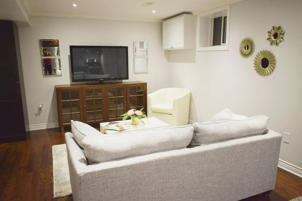 Apartment Away From - Basement Studio