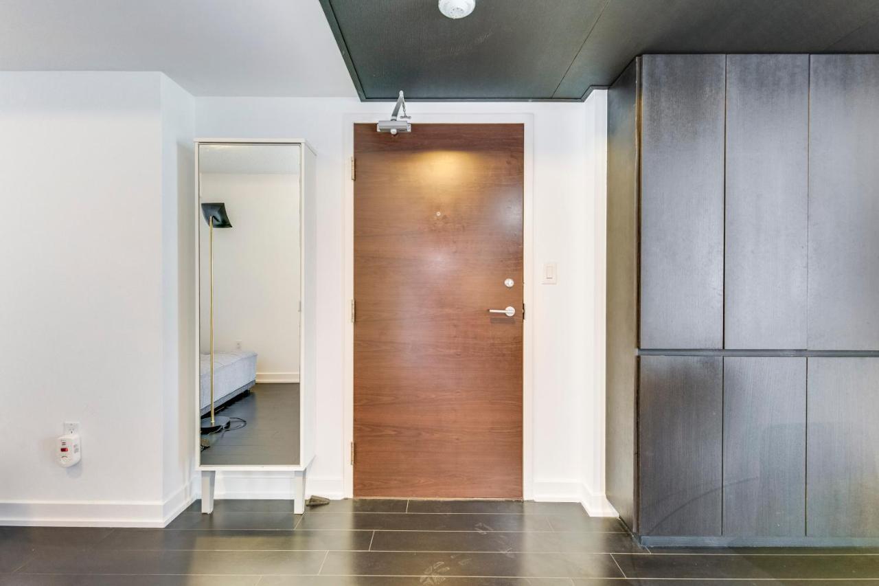 Atlas Furnished Apartments- Iceboat Terrace 3* Toronto