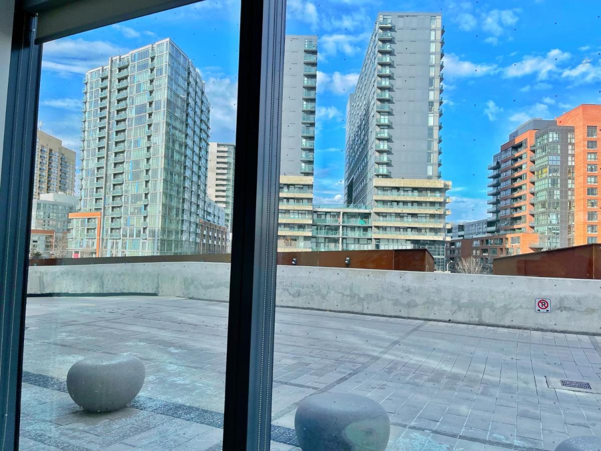 Apartment Exquisite By Exhibition Place Downtown Toronto