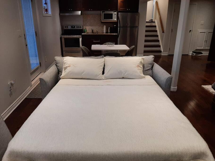 Apartment Away From - Basement Studio *