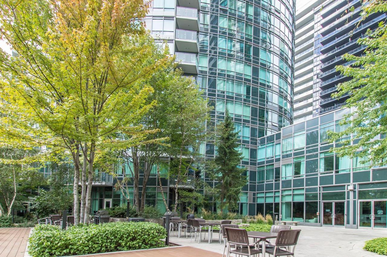 Luxury Treelife Apartment Toronto