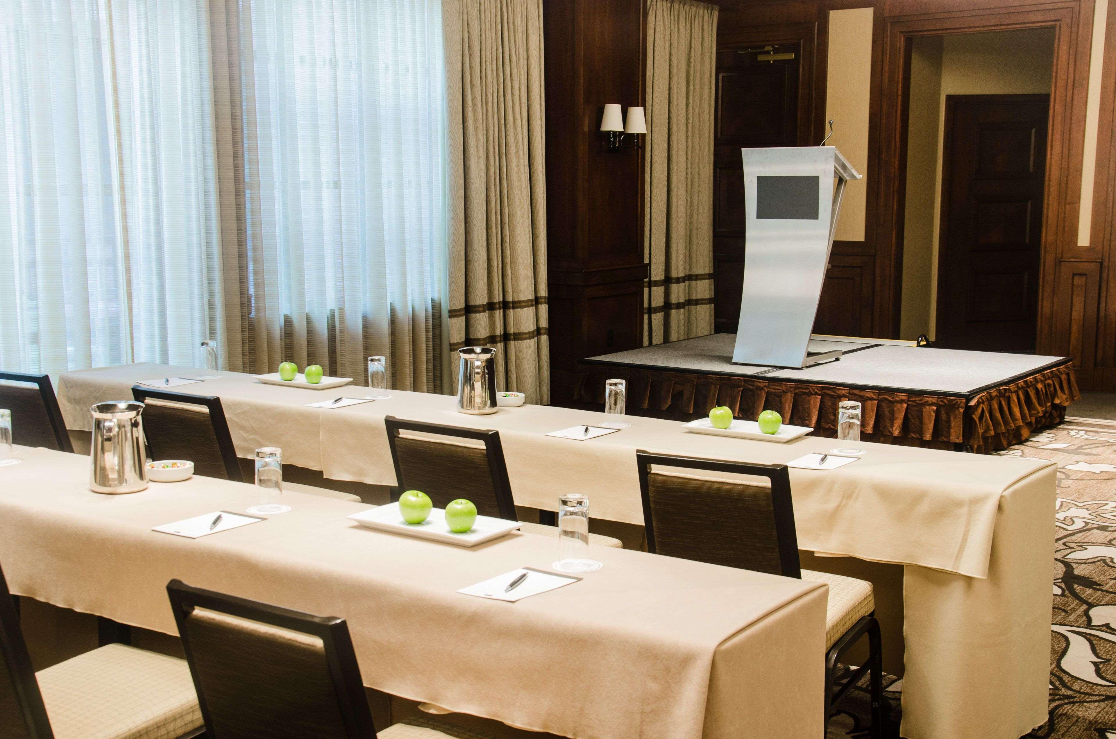 Hotel The Yorkville Royal Sonesta 4*