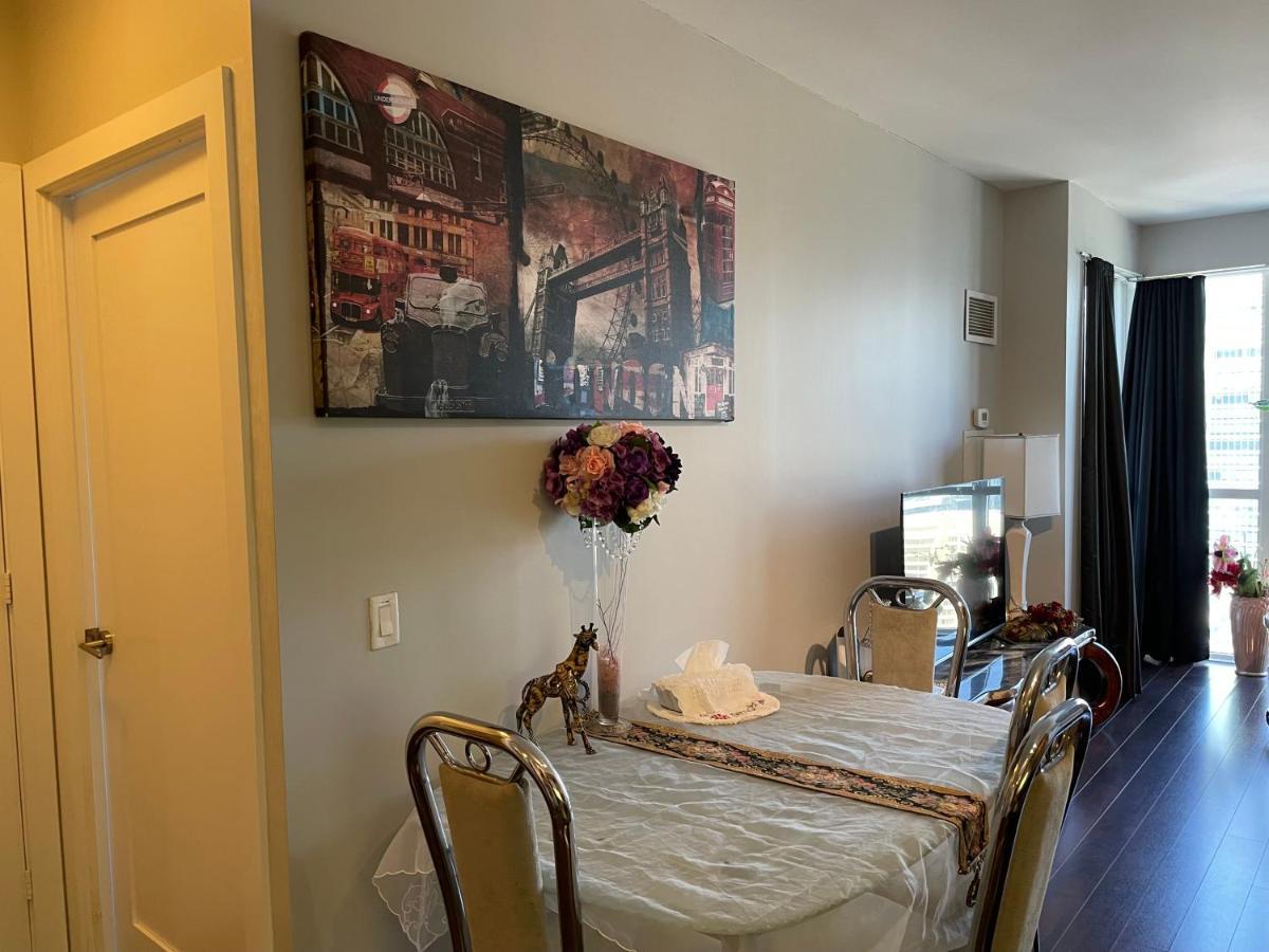 Luxury With Cn Tower View Apartment Toronto