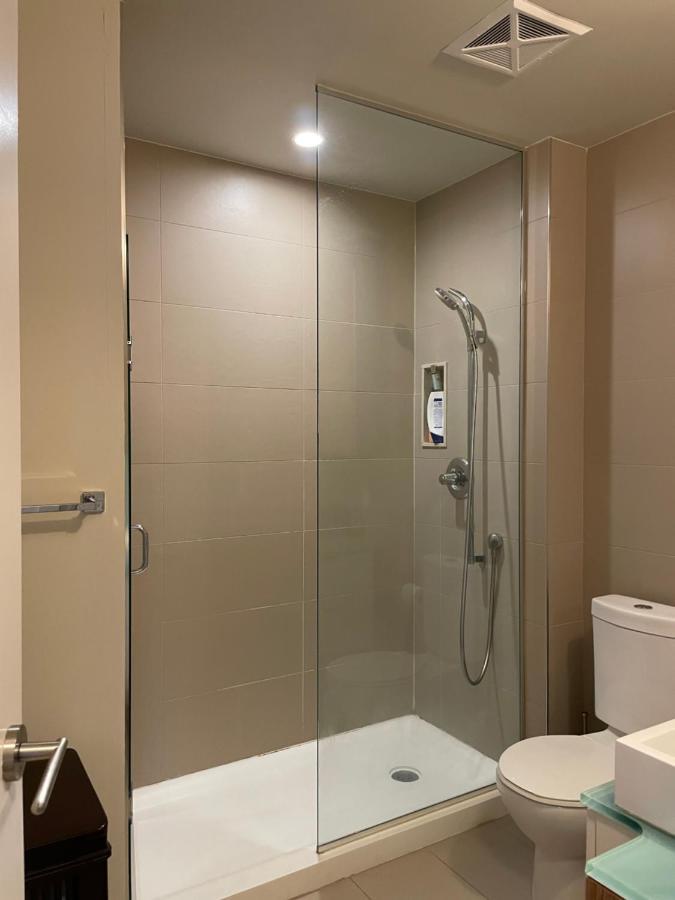 Luxury With Cn Tower View Apartment *